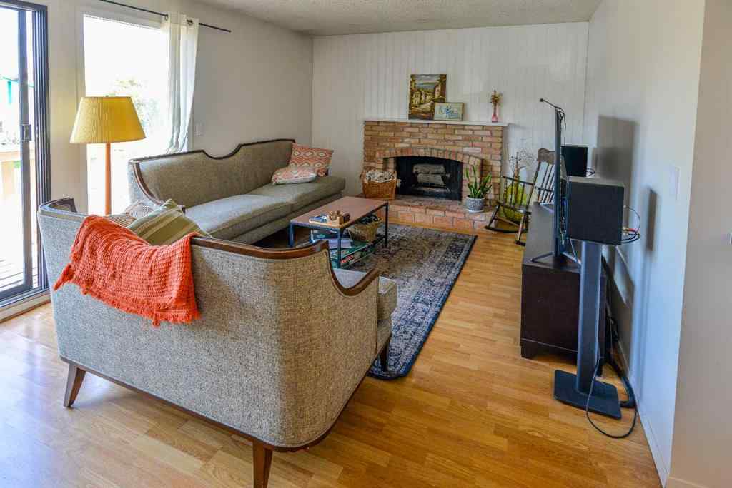 MLS® A2256449 - 8416 Centre Street NE in Beddington Heights Calgary, Residential
