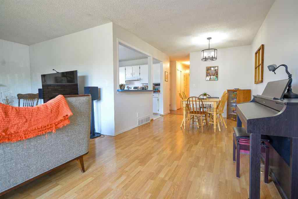 MLS® A2256449 - 8416 Centre Street NE in Beddington Heights Calgary, Residential