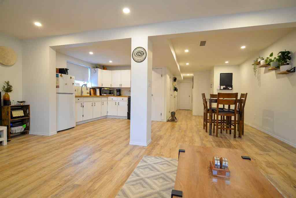MLS® A2256449 - 8416 Centre Street NE in Beddington Heights Calgary, Residential