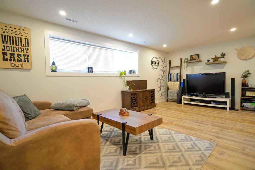 MLS® A2256449 - 8416 Centre Street NE in Beddington Heights Calgary, Residential