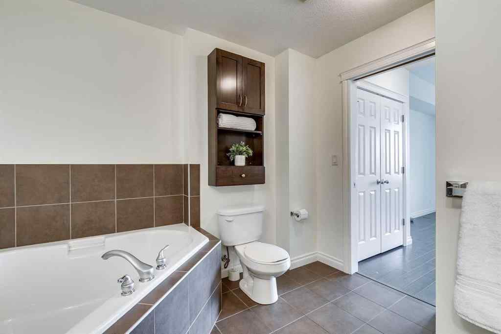 MLS® A2256452 - Unit #3501 24 Hemlock Crescent SW in Spruce Cliff Calgary, Residential