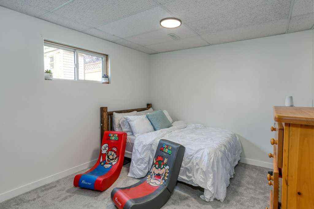 MLS® A2256453 - 21 West Mcdougal Road  in West Valley Cochrane, Residential