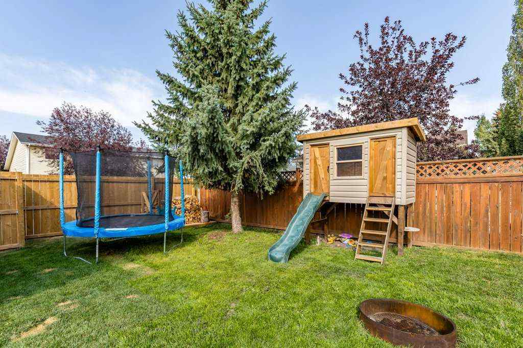 MLS® A2256453 - 21 West Mcdougal Road  in West Valley Cochrane, Residential