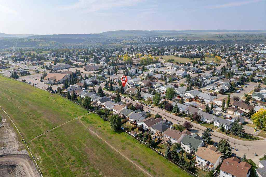 MLS® A2256453 - 21 West Mcdougal Road  in West Valley Cochrane, Residential