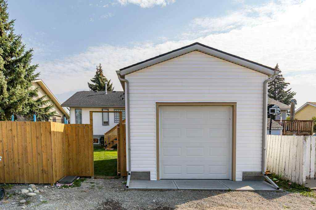 MLS® A2256453 - 21 West Mcdougal Road  in West Valley Cochrane, Residential