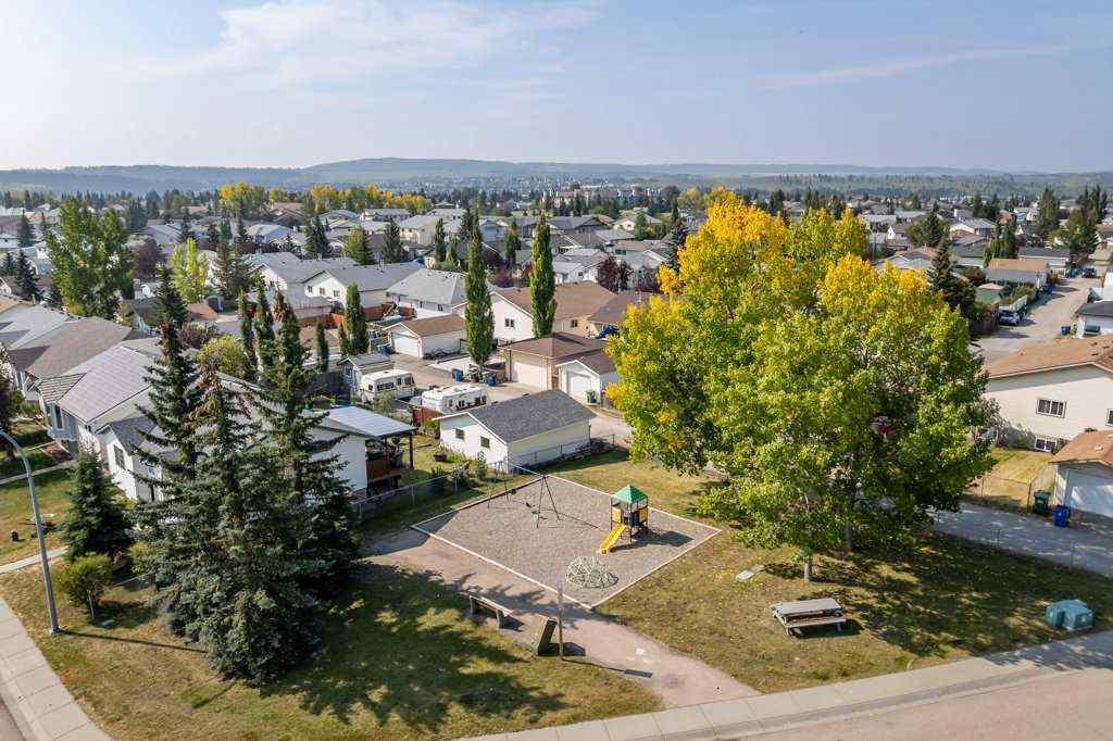 MLS® A2256453 - 21 West Mcdougal Road  in West Valley Cochrane, Residential