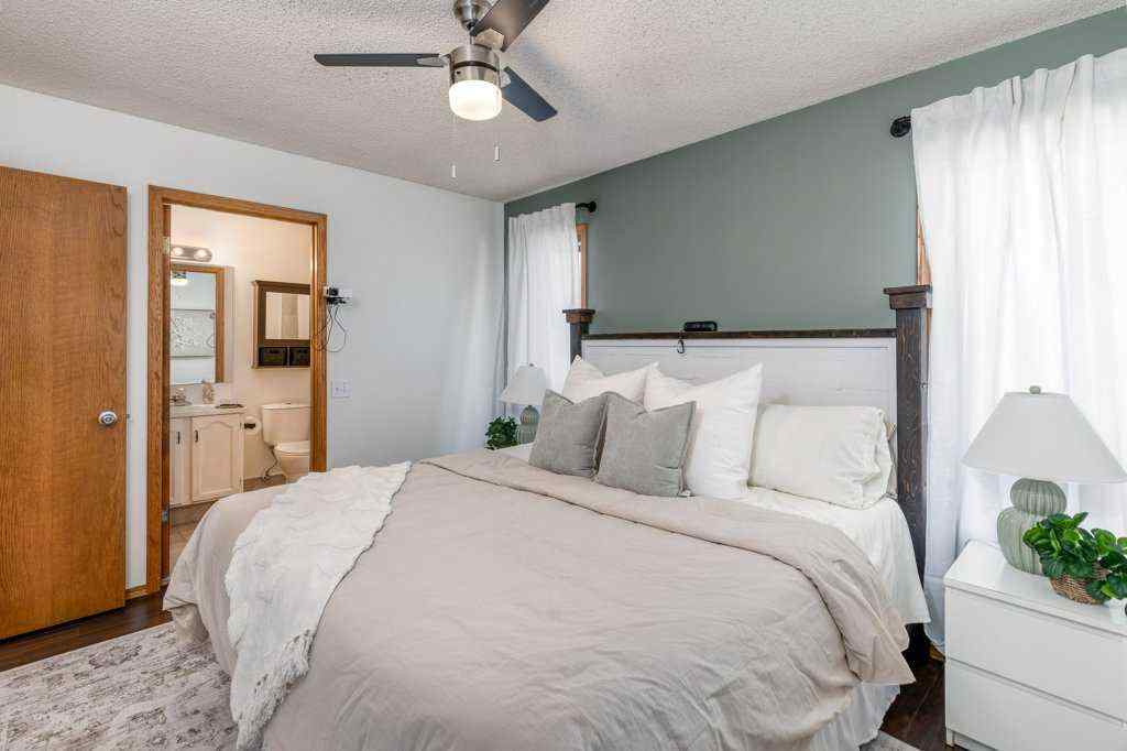 MLS® A2256453 - 21 West Mcdougal Road  in West Valley Cochrane, Residential