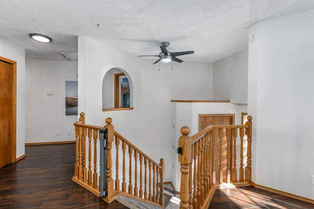 MLS® A2256453 - 21 West Mcdougal Road  in West Valley Cochrane, Residential