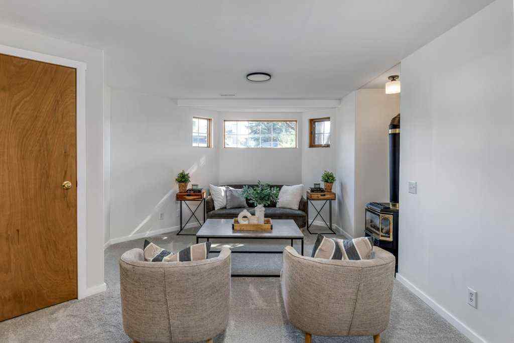 MLS® A2256453 - 21 West Mcdougal Road  in West Valley Cochrane, Residential