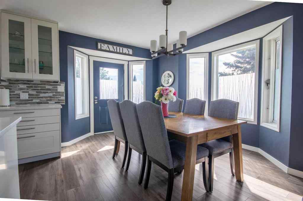 MLS® A2256456 - 550 4 Avenue W in NONE Sundre, Residential