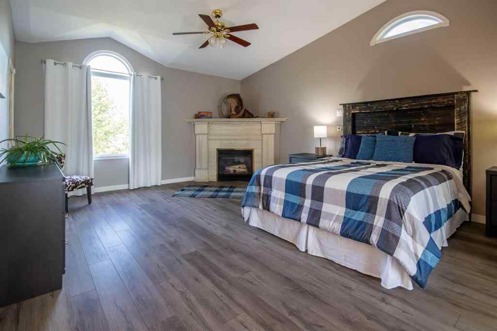 MLS® A2256456 - 550 4 Avenue W in NONE Sundre, Residential
