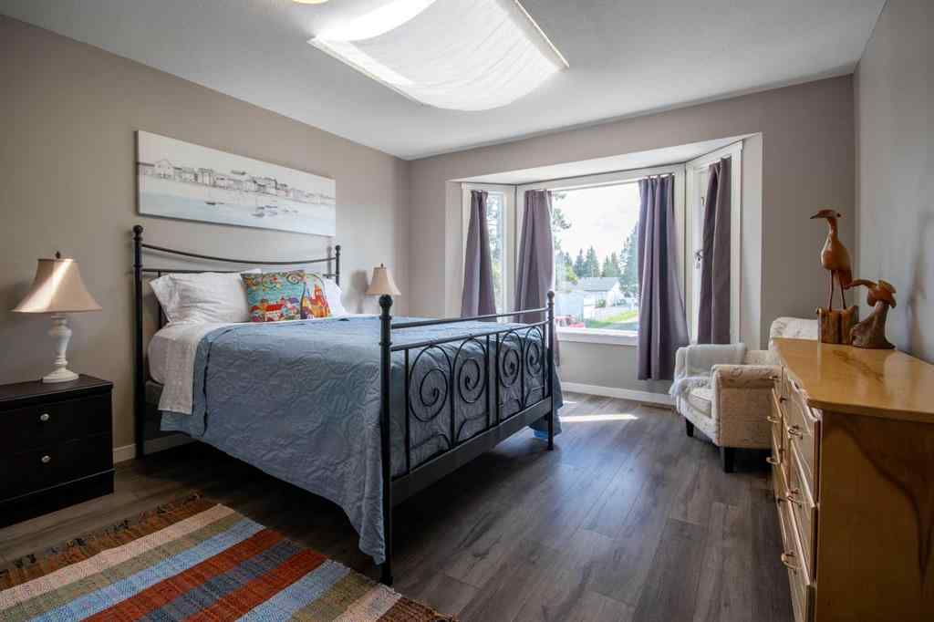 MLS® A2256456 - 550 4 Avenue W in NONE Sundre, Residential