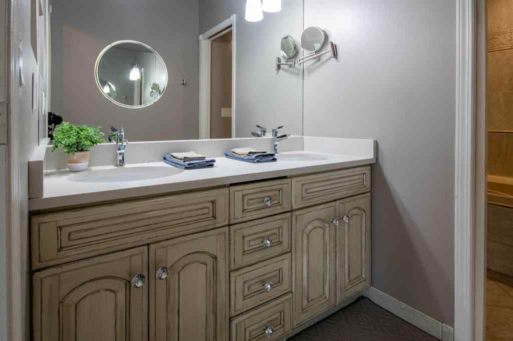 MLS® A2256456 - 550 4 Avenue W in NONE Sundre, Residential