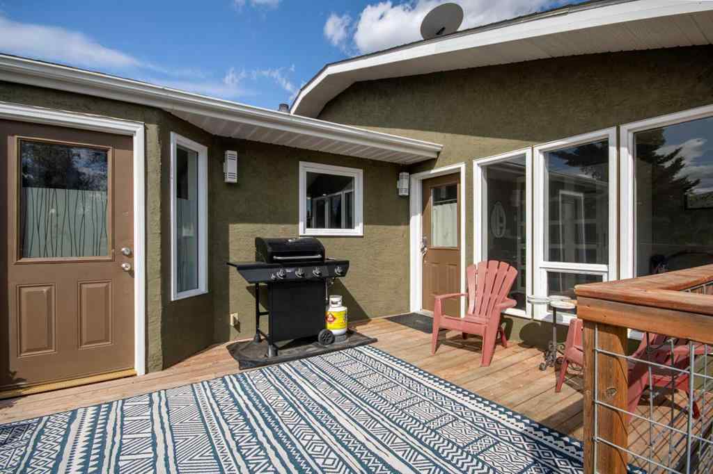 MLS® A2256456 - 550 4 Avenue W in NONE Sundre, Residential