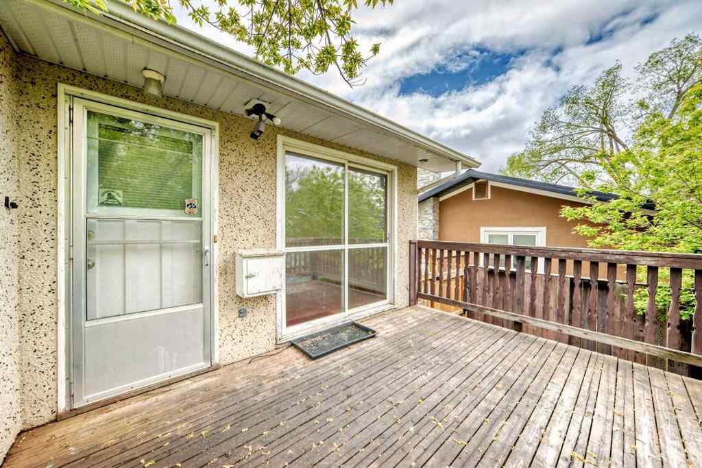 MLS® A2256460 - 5248 Barron Drive NW in Brentwood Calgary, Residential