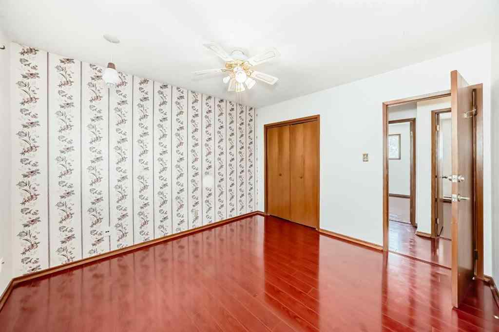 MLS® A2256460 - 5248 Barron Drive NW in Brentwood Calgary, Residential