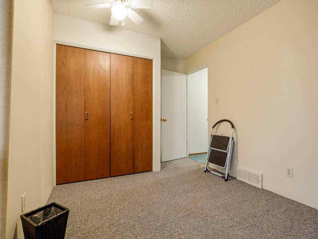 MLS® A2256464 - 82 Pensacola Court W in Varsity Village Lethbridge, Residential