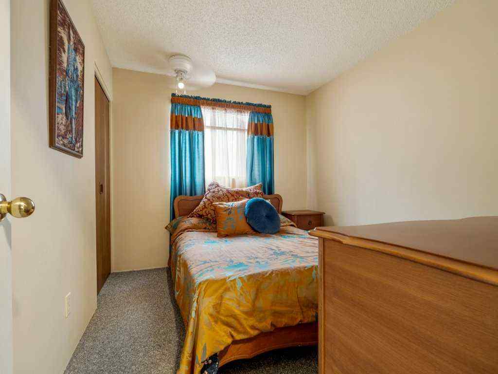 MLS® A2256464 - 82 Pensacola Court W in Varsity Village Lethbridge, Residential