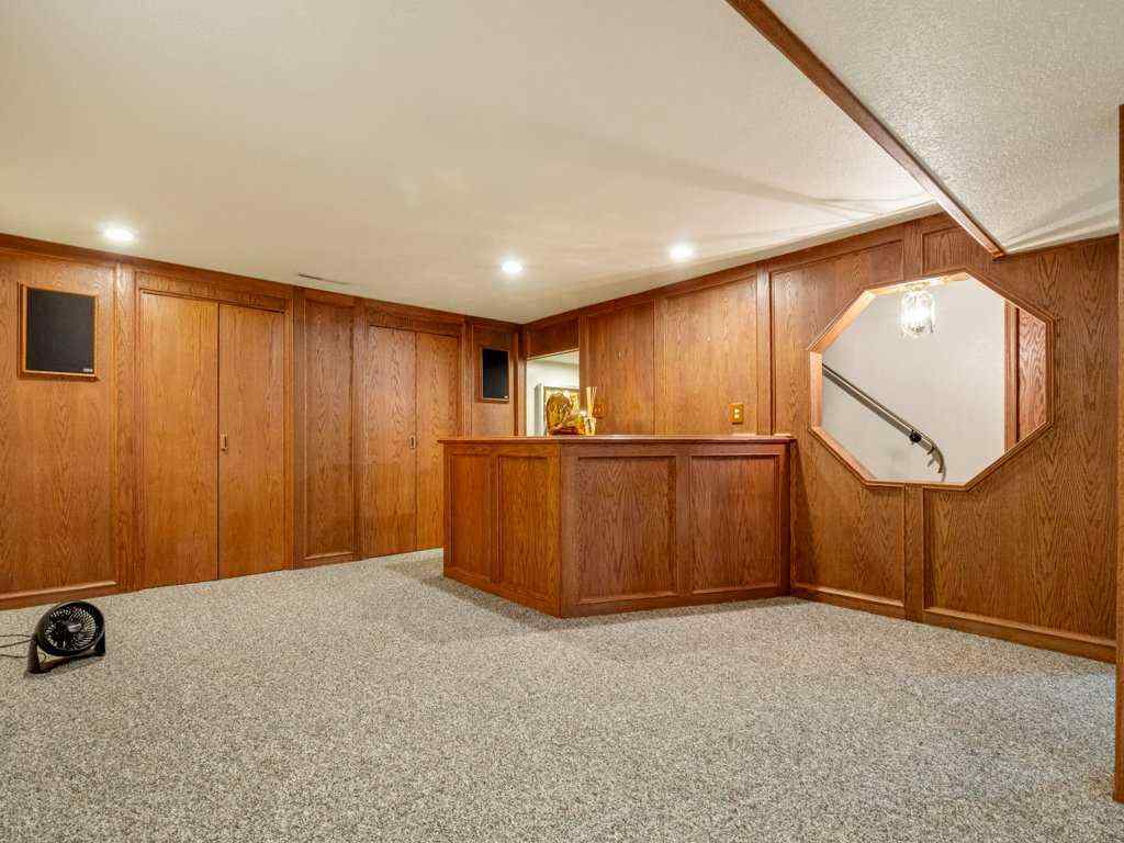 MLS® A2256464 - 82 Pensacola Court W in Varsity Village Lethbridge, Residential