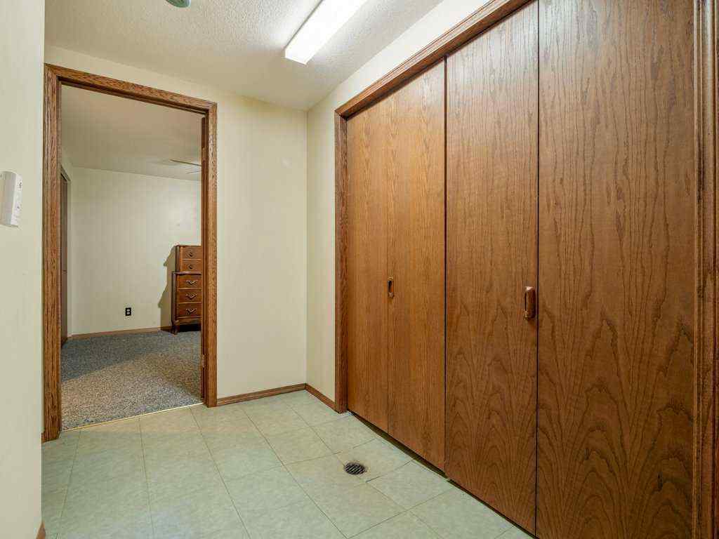 MLS® A2256464 - 82 Pensacola Court W in Varsity Village Lethbridge, Residential