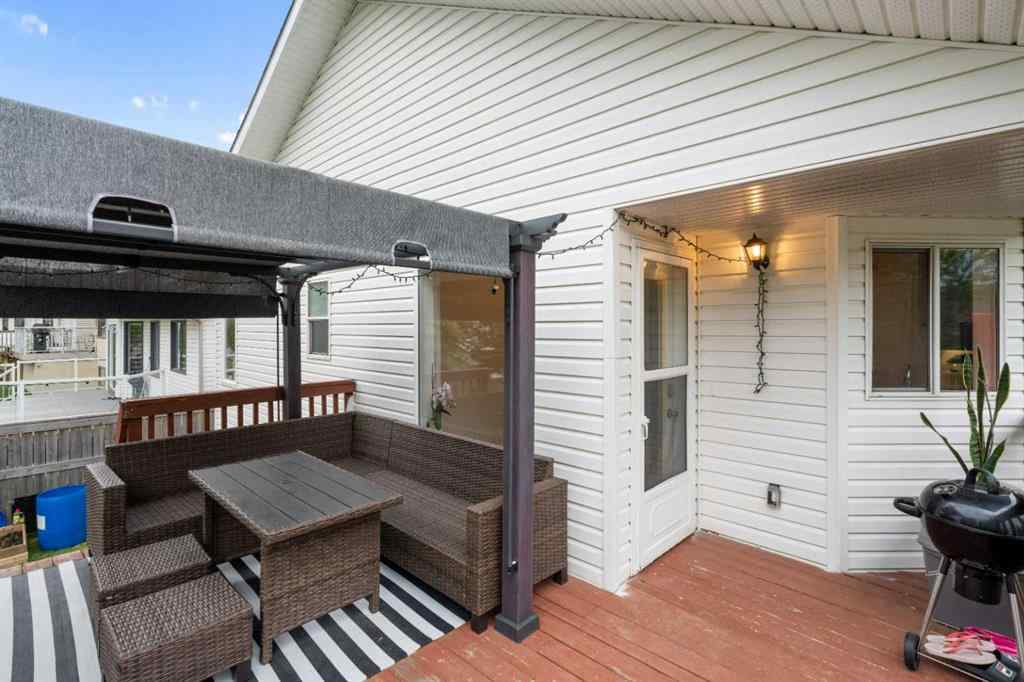 MLS® A2256468 - 358 Hawkstone Drive NW in Hawkwood Calgary, Residential