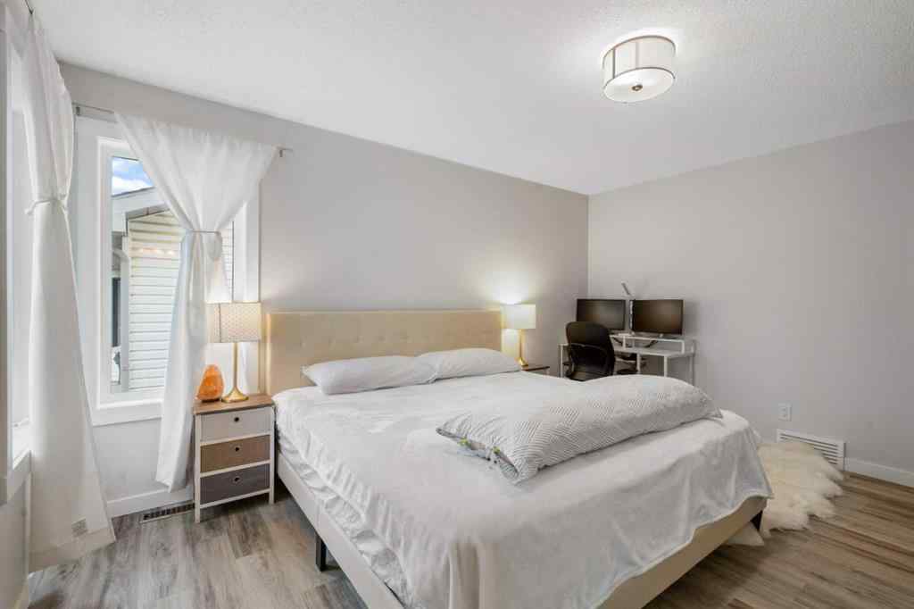 MLS® A2256468 - 358 Hawkstone Drive NW in Hawkwood Calgary, Residential