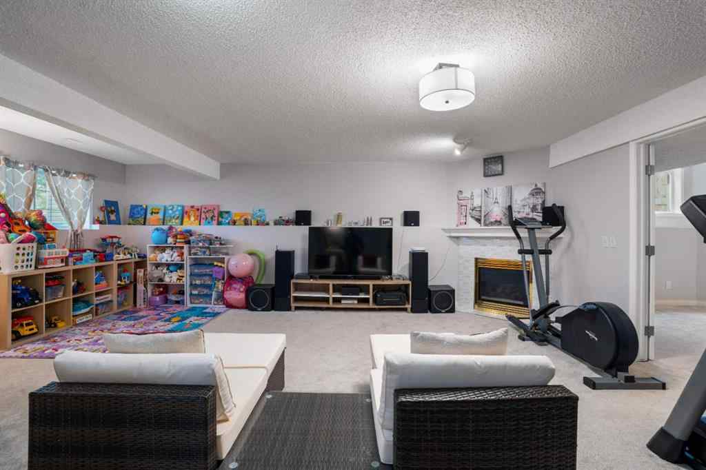 MLS® A2256468 - 358 Hawkstone Drive NW in Hawkwood Calgary, Residential