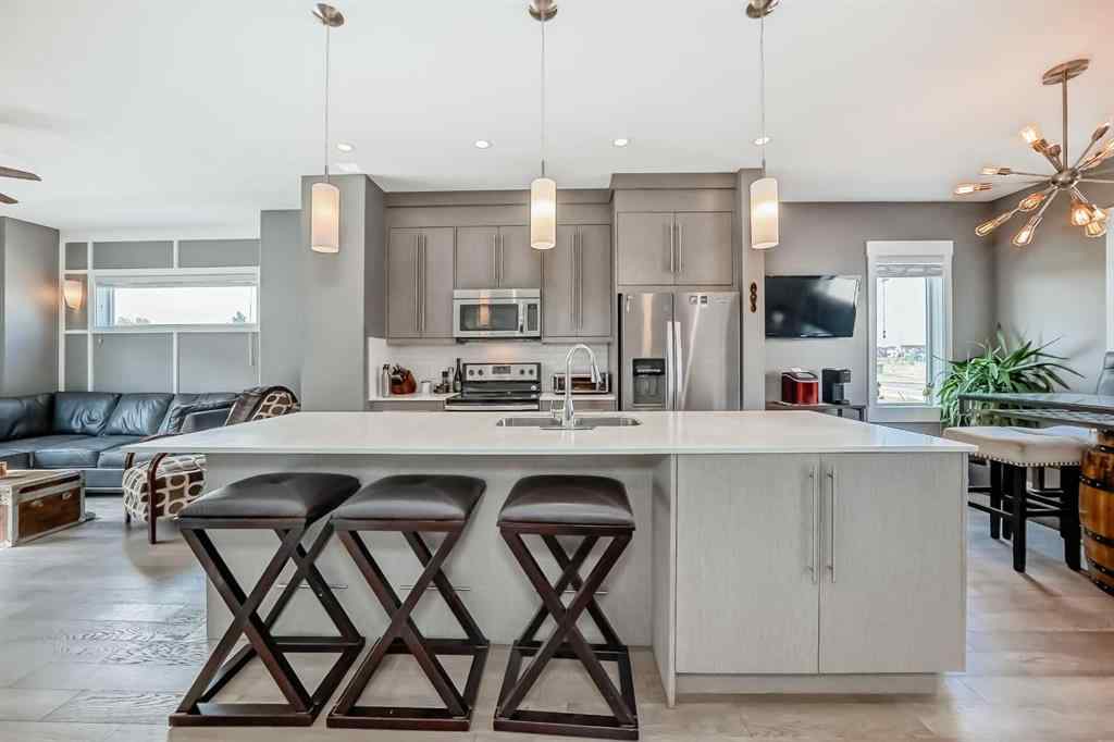 MLS® A2256469 - Unit #10 111 Rainbow Falls Gate  in Rainbow Falls Chestermere, Residential