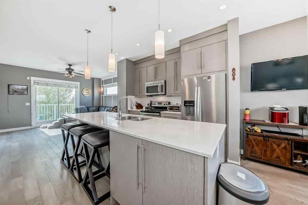 MLS® A2256469 - Unit #10 111 Rainbow Falls Gate  in Rainbow Falls Chestermere, Residential