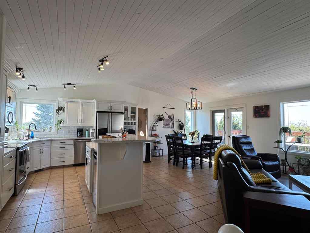 MLS® A2256471 - 814042 HWY 2   in NONE Rural Fairview No. 136, M.D. of, Residential