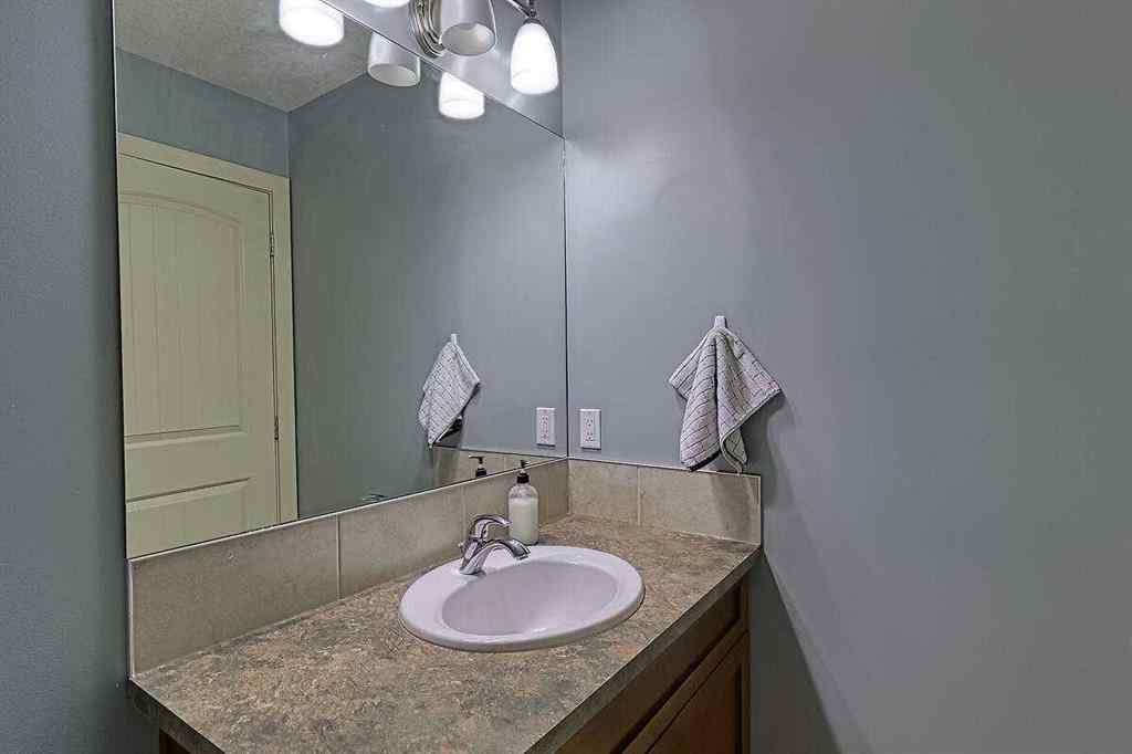 MLS® A2256472 - 709 Hampshire Way NE in Hampton Hills High River, Residential