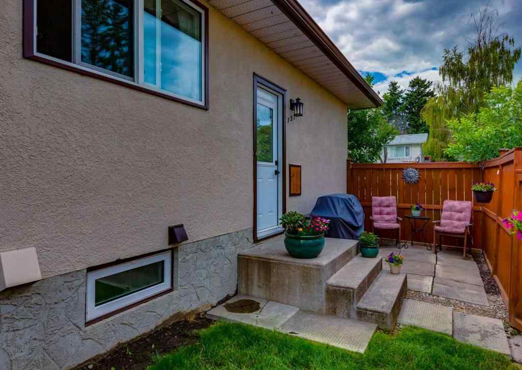 MLS® A2256481 - 727 Sacramento Place SW in Southwood Calgary, Residential