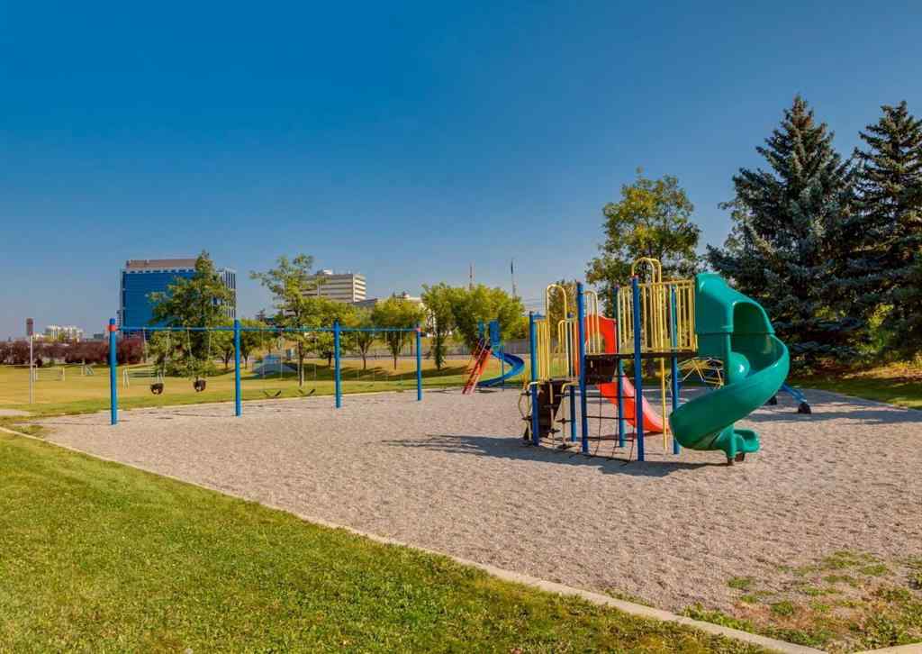 MLS® A2256481 - 727 Sacramento Place SW in Southwood Calgary, Residential