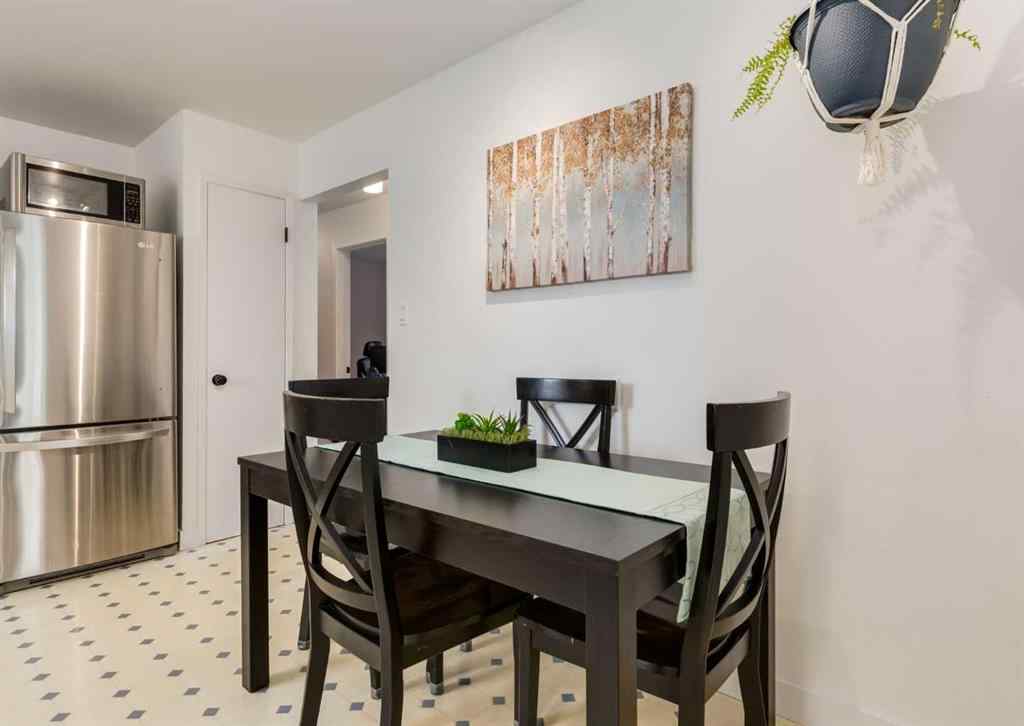 MLS® A2256481 - 727 Sacramento Place SW in Southwood Calgary, Residential