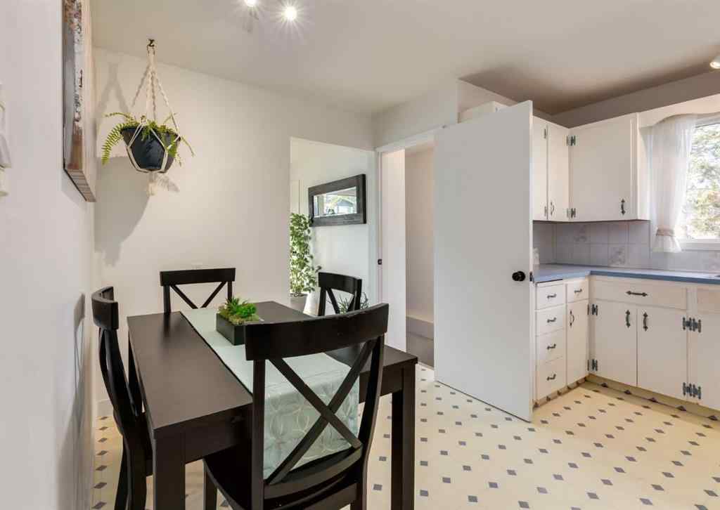 MLS® A2256481 - 727 Sacramento Place SW in Southwood Calgary, Residential