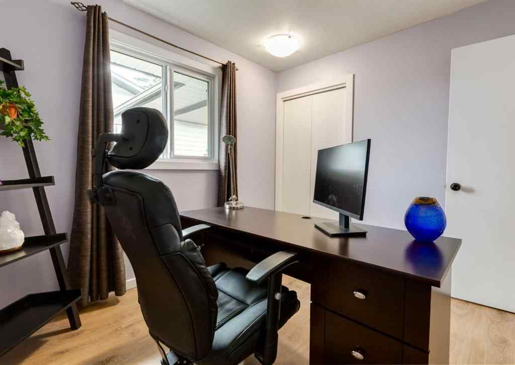 MLS® A2256481 - 727 Sacramento Place SW in Southwood Calgary, Residential