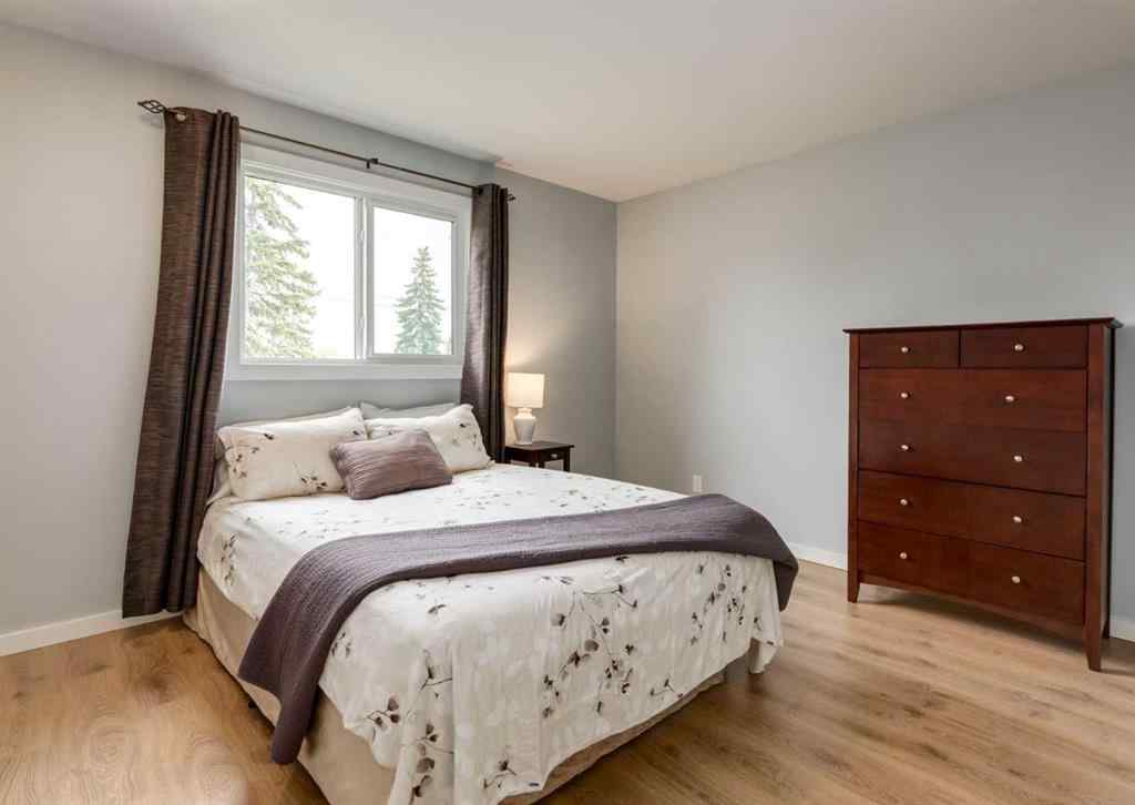MLS® A2256481 - 727 Sacramento Place SW in Southwood Calgary, Residential
