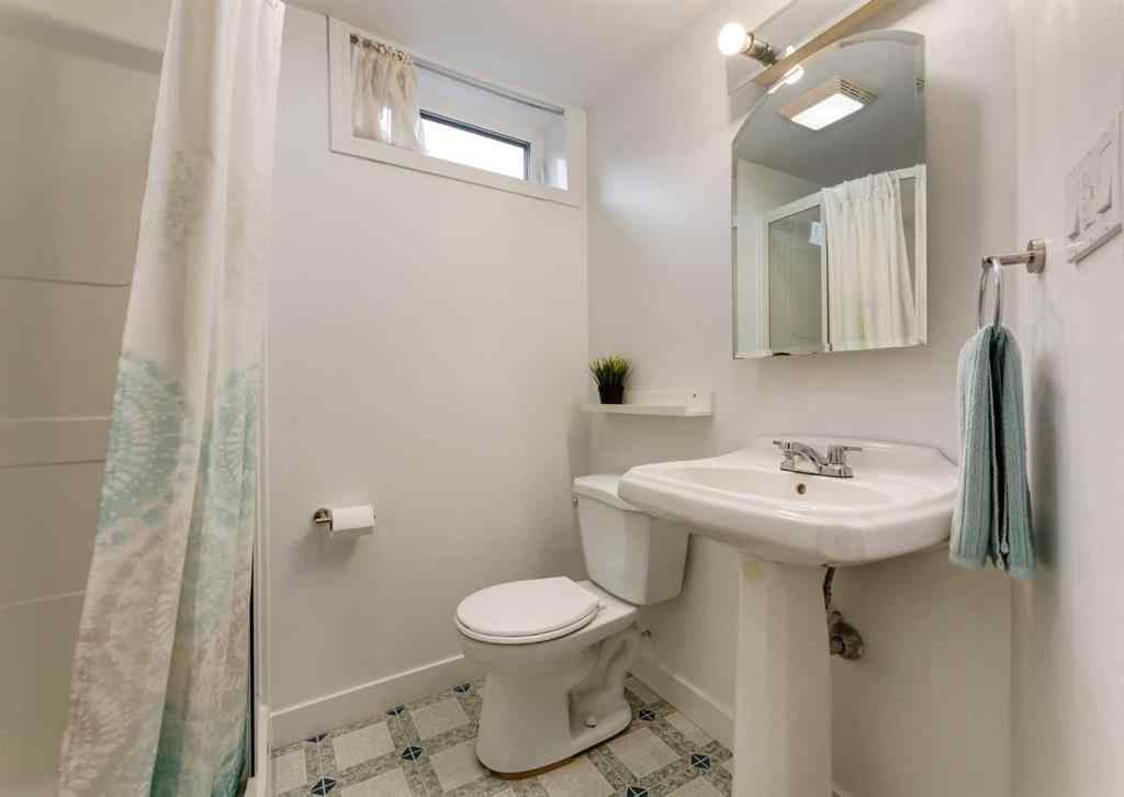 MLS® A2256481 - 727 Sacramento Place SW in Southwood Calgary, Residential