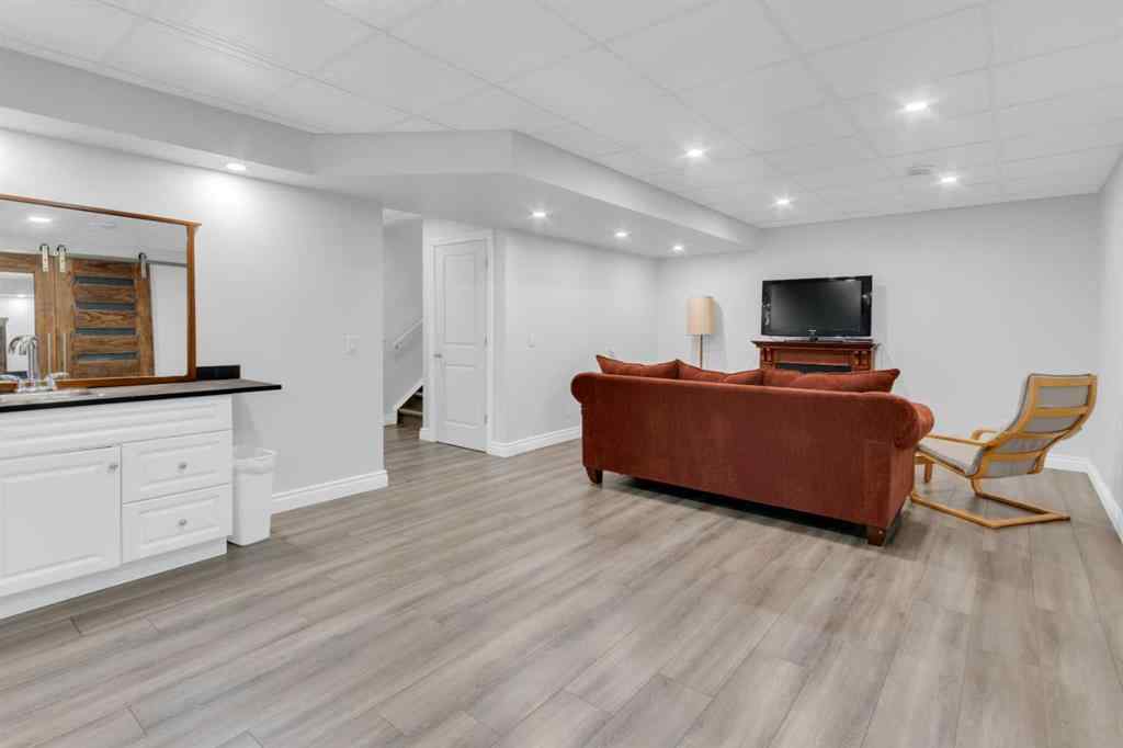 MLS® A2256483 - 104 Heritage Hills NE in Heritage Hills Cochrane, Residential