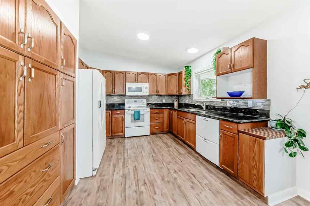 MLS® A2256490 - 52 Kirby Street  in Kentwood East Red Deer, Residential