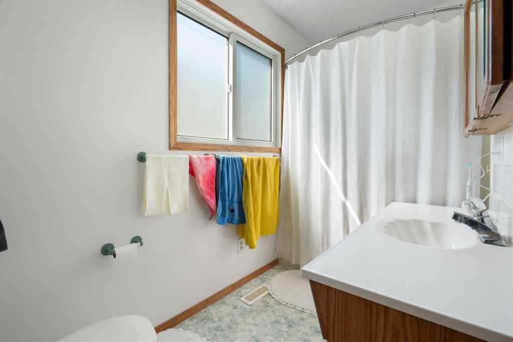 MLS® A2256493 - 41 Alpine Crescent SE in Airdrie Meadows Airdrie, Residential