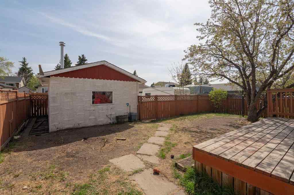 MLS® A2256493 - 41 Alpine Crescent SE in Airdrie Meadows Airdrie, Residential