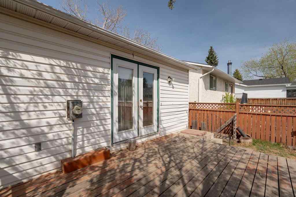 MLS® A2256493 - 41 Alpine Crescent SE in Airdrie Meadows Airdrie, Residential