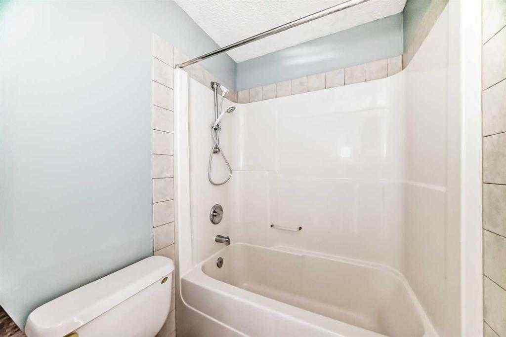 MLS® A2256501 - 120 SPRINGMERE Grove  in Westmere Chestermere, Residential