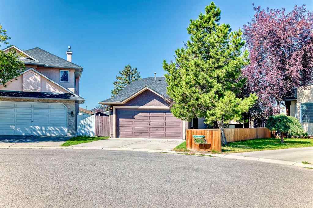 MLS® A2256502 - 52 MARTINGLEN Place NE in Martindale Calgary, Residential