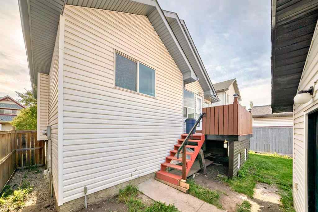 MLS® A2256503 - 128 ERIN MEADOW Way SE in Erin Woods Calgary, Residential