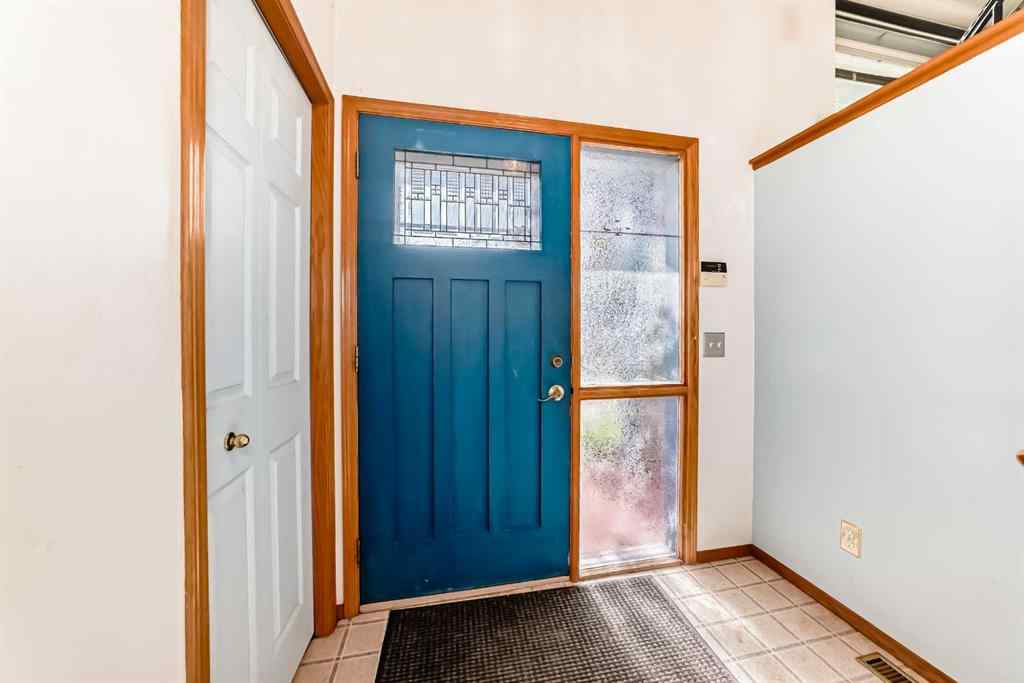MLS® A2256503 - 128 ERIN MEADOW Way SE in Erin Woods Calgary, Residential