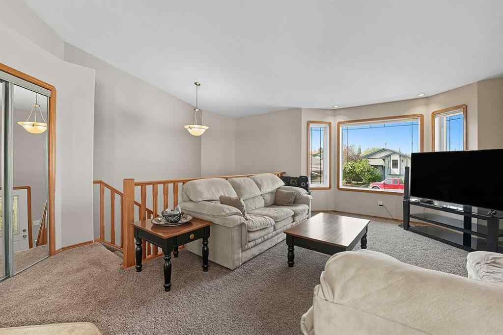 MLS® A2256505 - 193 Westgate Crescent  in Harvest Meadows Blackfalds, Residential