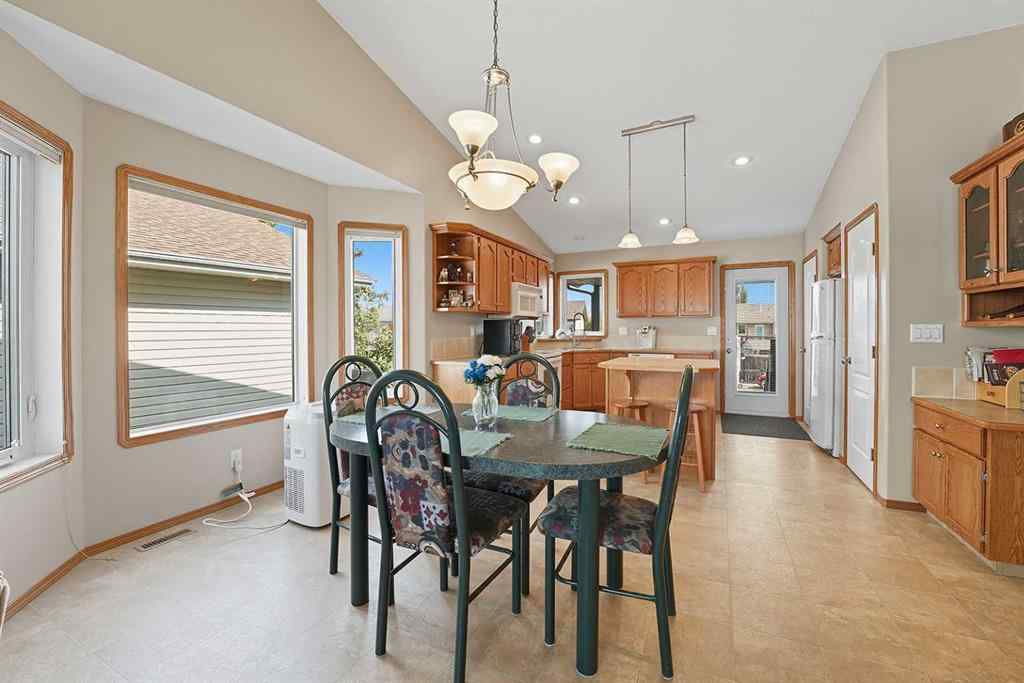 MLS® A2256505 - 193 Westgate Crescent  in Harvest Meadows Blackfalds, Residential