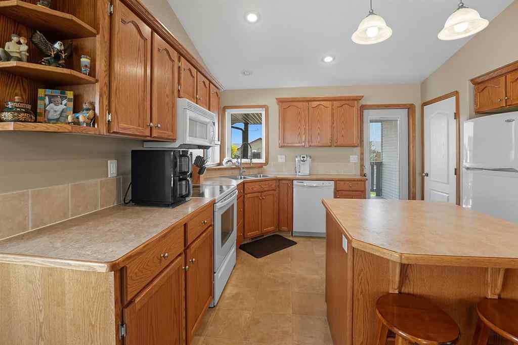 MLS® A2256505 - 193 Westgate Crescent  in Harvest Meadows Blackfalds, Residential